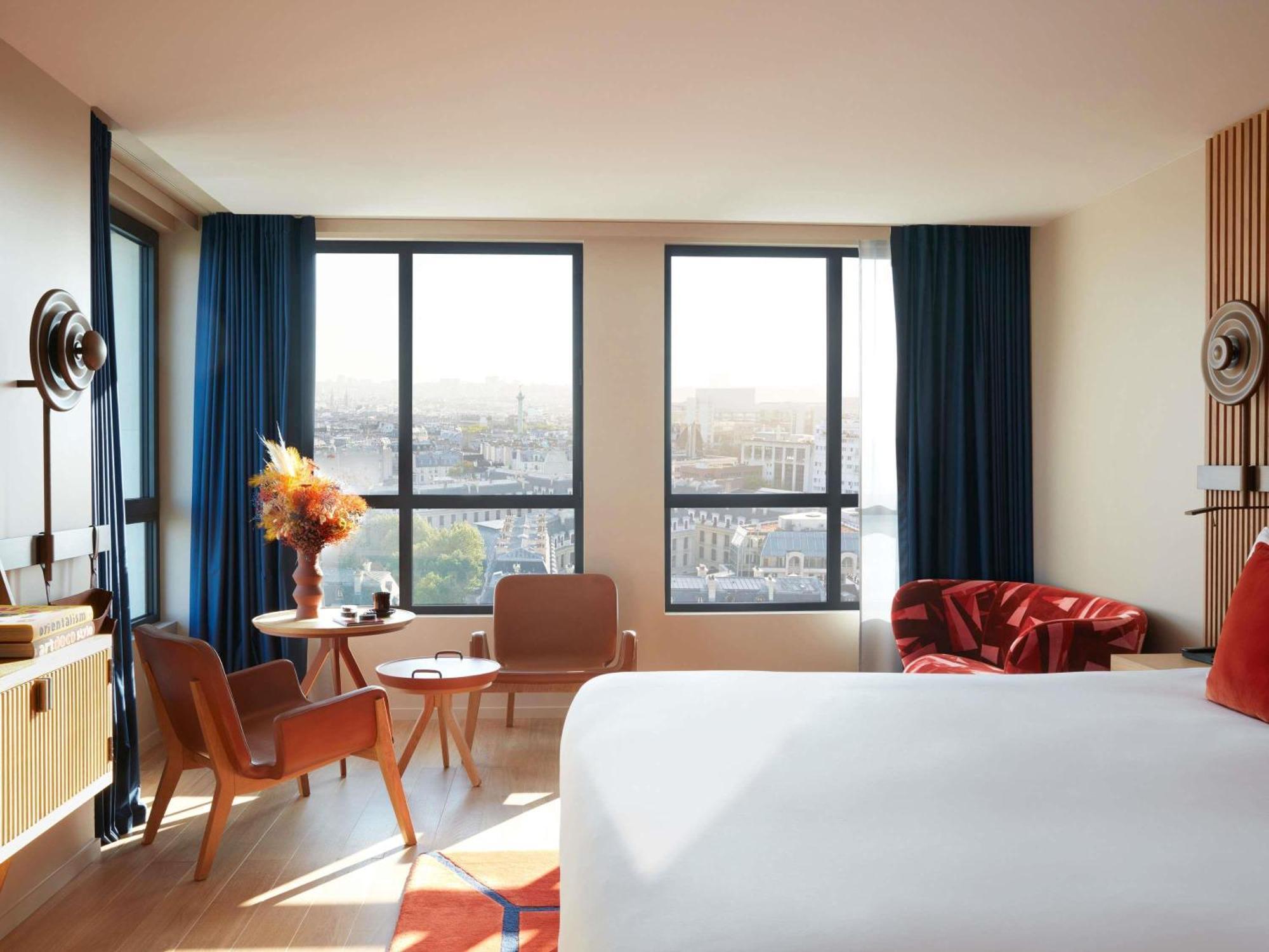 Studio Panorama Junior Suite River Seine Eiffel Tower view